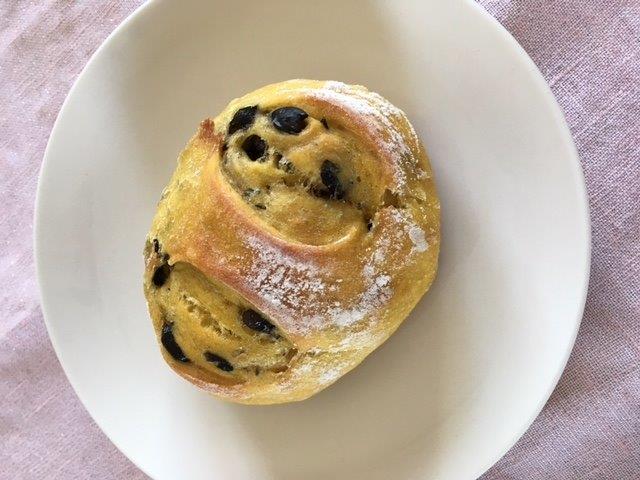 写真⑧黒豆パン.JPG