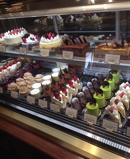 20150322写真④ショーケース.jpg